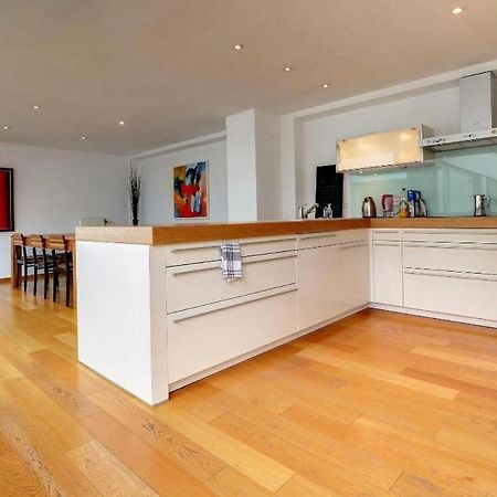 Down Town Spacious Duplex With Private Parking & Game Room Brüksel Dış mekan fotoğraf