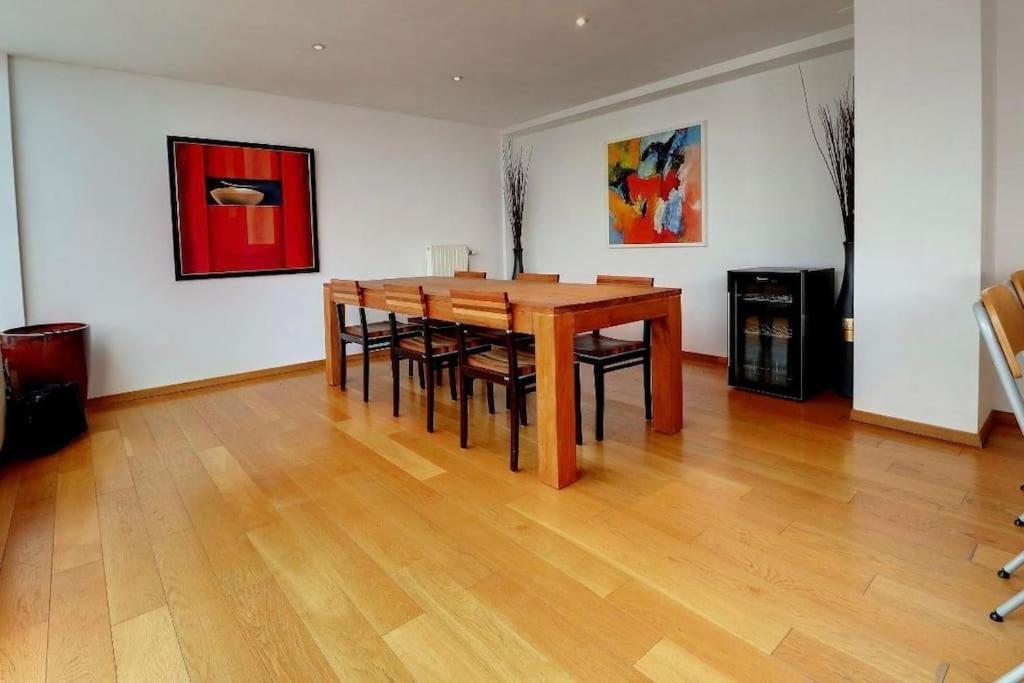 Down Town Spacious Duplex With Private Parking & Game Room Brüksel Dış mekan fotoğraf